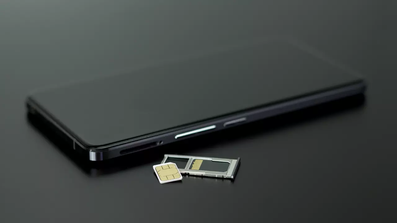 smartphone con tarjeta SIM fuera