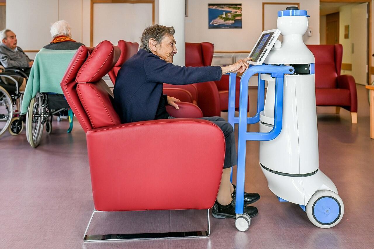 robots para ancianos