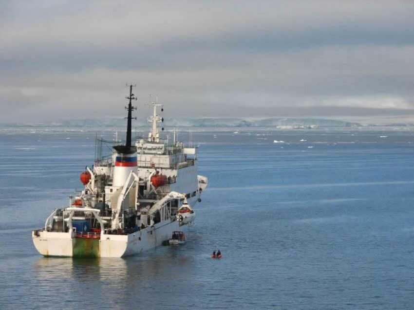barco de exploración ártica